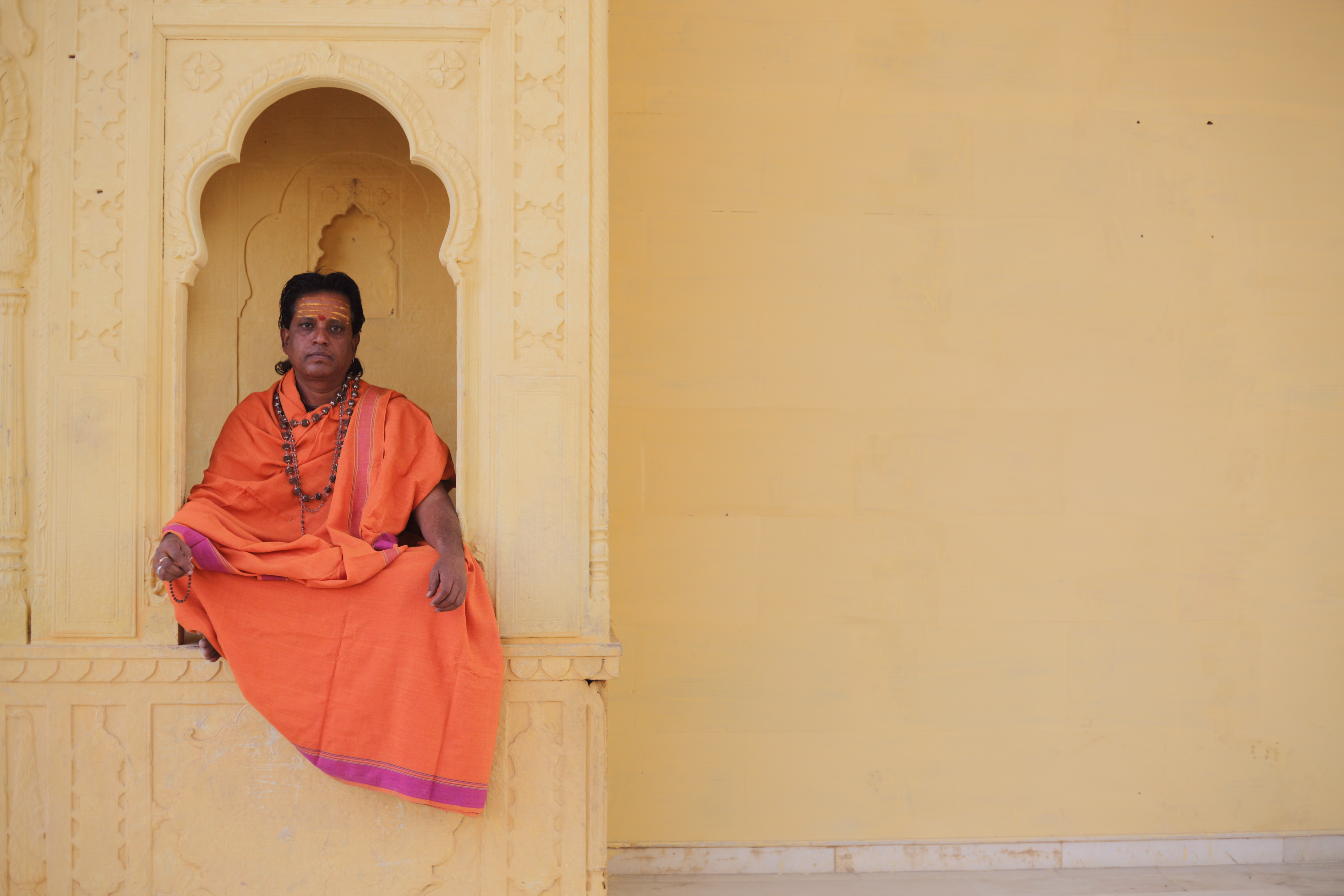 मंदिर में